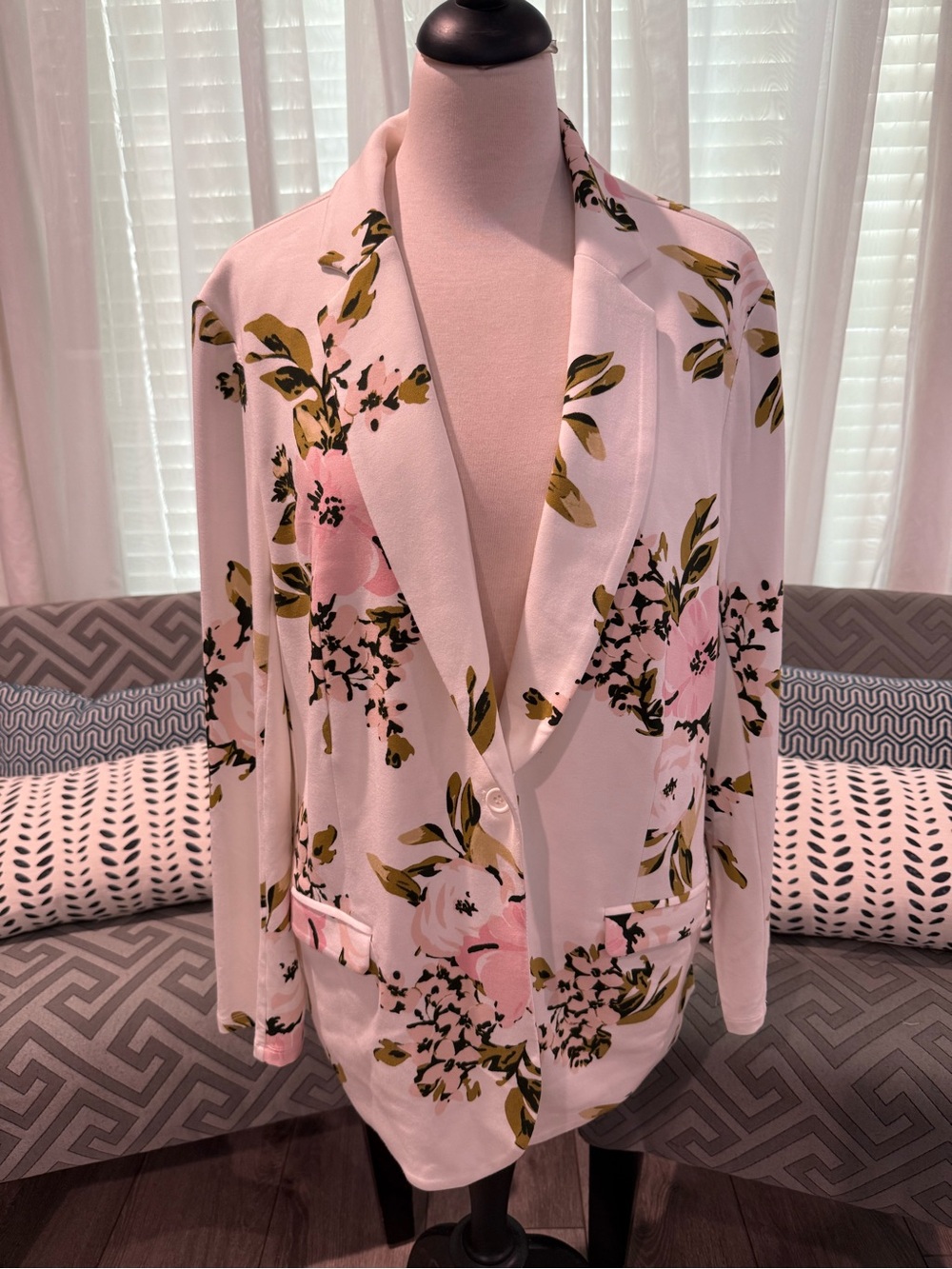Philosophy Floral Blazer in White with Pink and Olive
